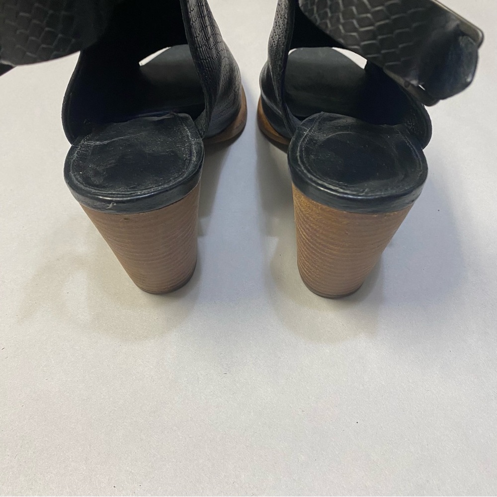 UGG Women’s Audrey Exotic Block Heel Sandal Peep Toe Bootie Size 8.5 Leather - Picture 8 of 13